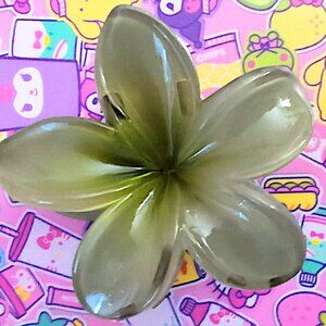 Dark Green Flower Claw Clip Hair Accessory Lily 2 INCHES Boho Aesthetic